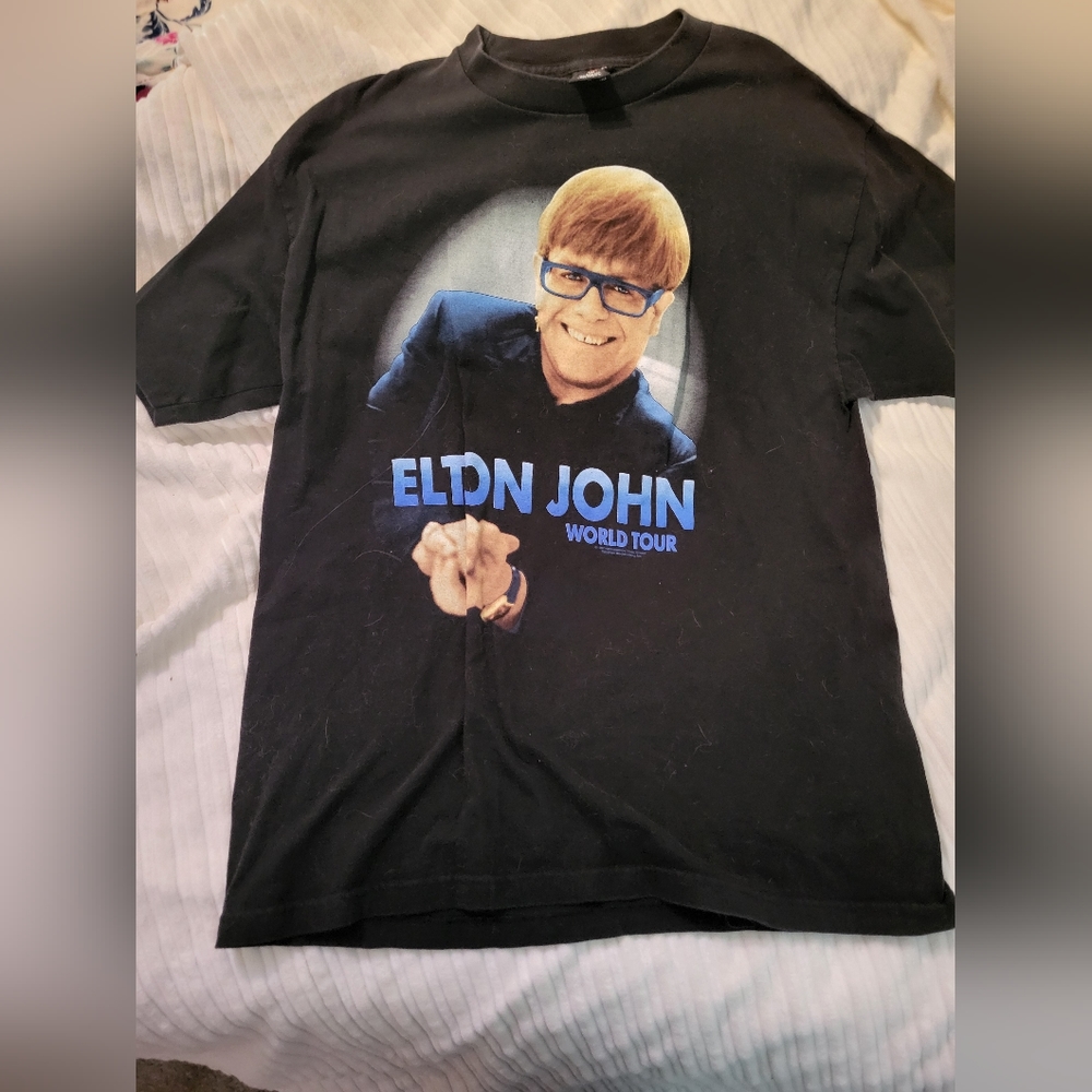 EUC Vintage Elton John 1997 World Tour t-shirt